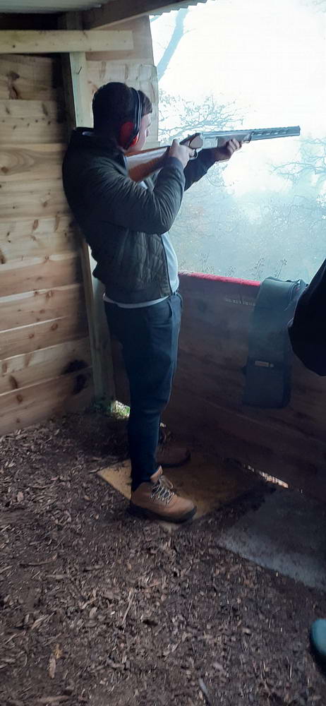 3 Samantha with an overhead shot